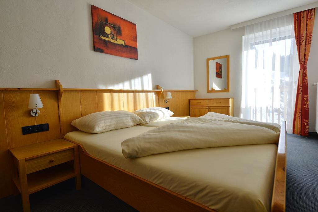 Almhotel Kaernten Hotel
